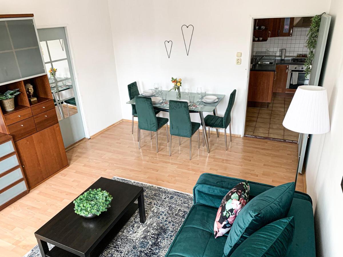 Cozy Downtown City Living Bratislava Eksteriør bilde
